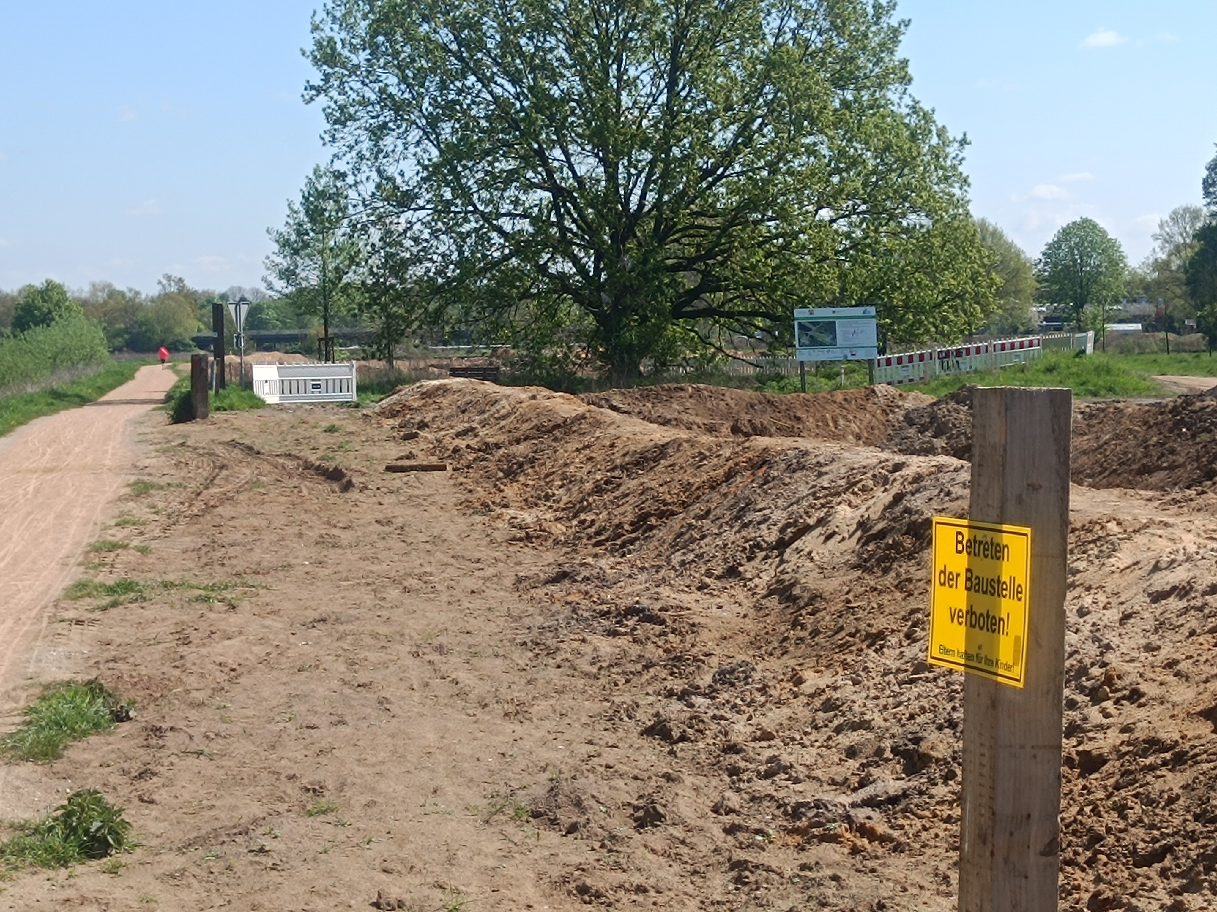 Bauarbeiten entlang der Ems an der Fischerstra�e